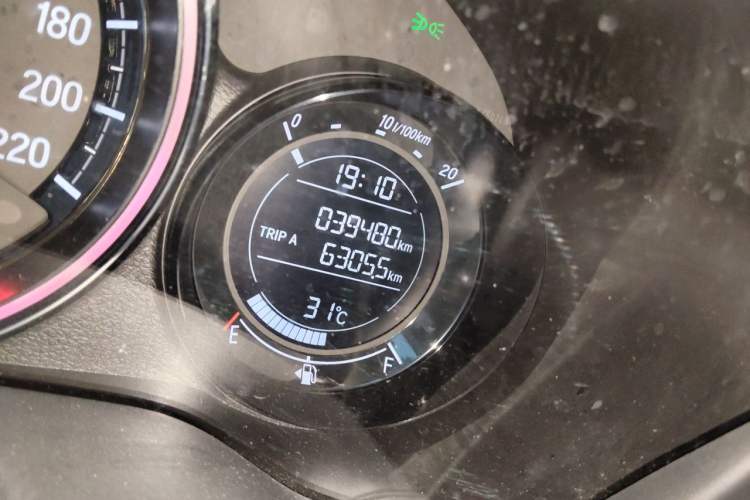 Used Honda XR-V 2017 1.8L EXi CVT Comfort Version Odometer Close Up