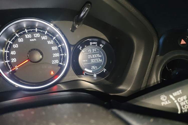 Used Honda XR-V 2017 1.8L EXi CVT Comfort Version Odometer Close Up