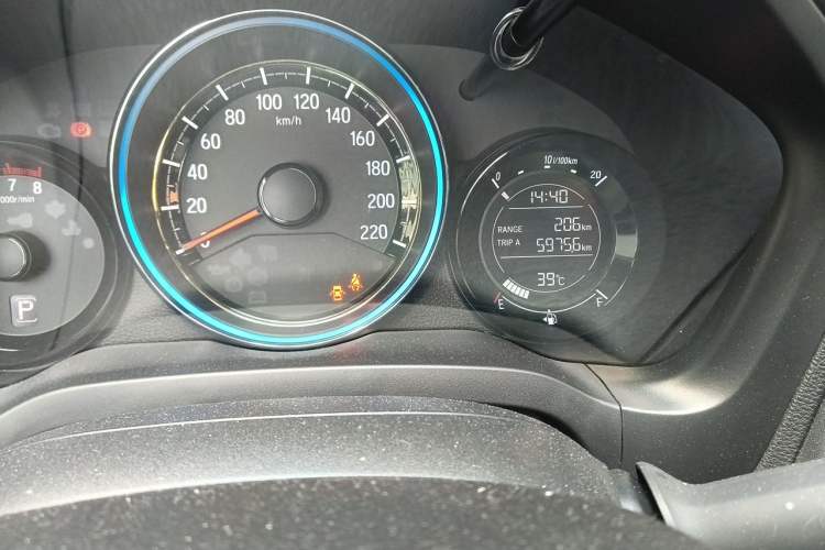 Used Honda XR-V 2017 1.5L LXi CVT Classic Edition Odometer Close Up