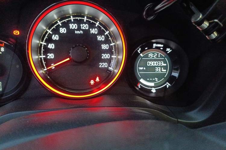 Used Honda XR-V 2017 1.8L EXi CVT Comfort Version Odometer Close Up