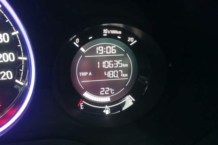 Used Honda XR-V 2017 1.8L EXi CVT Comfort Version Odometer Close Up