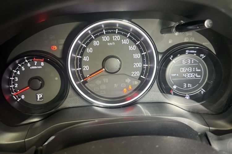 Used Honda XR-V 2017 1.5L LXi CVT Classic Edition Odometer Close Up
