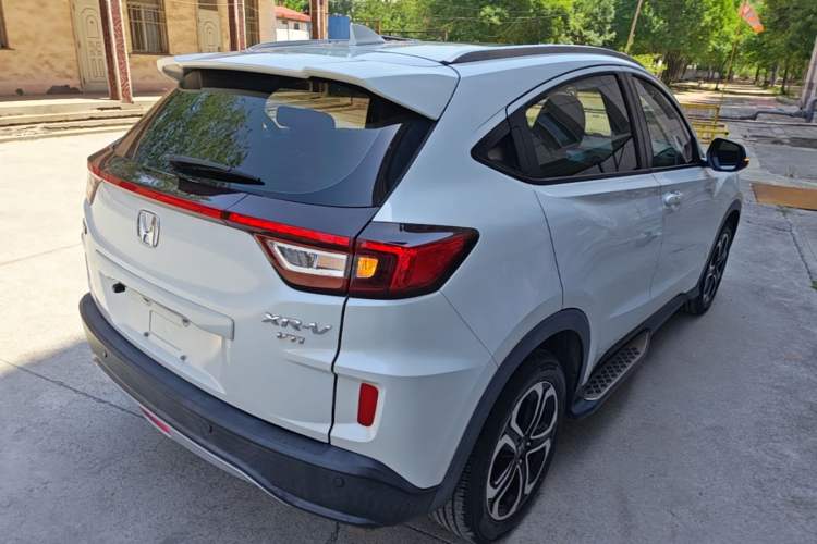 Used Honda XR-V 2017 1.8L VTi CVT Luxury Edition Rear Right 45 Deg