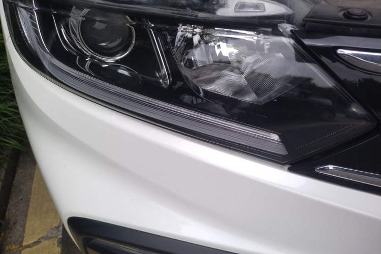 Used Honda XR-V 2017 1.8L EXi CVT Comfort Version Right Front Headlight