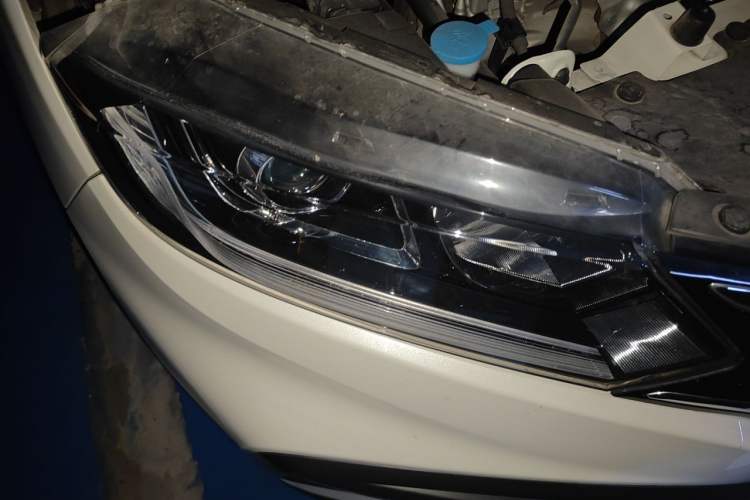 Used Honda XR-V 2017 1.8L EXi CVT Comfort Version Right Front Headlight