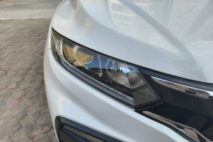 Used Honda XR-V 2017 1.8L EXi CVT Comfort Version Right Front Headlight