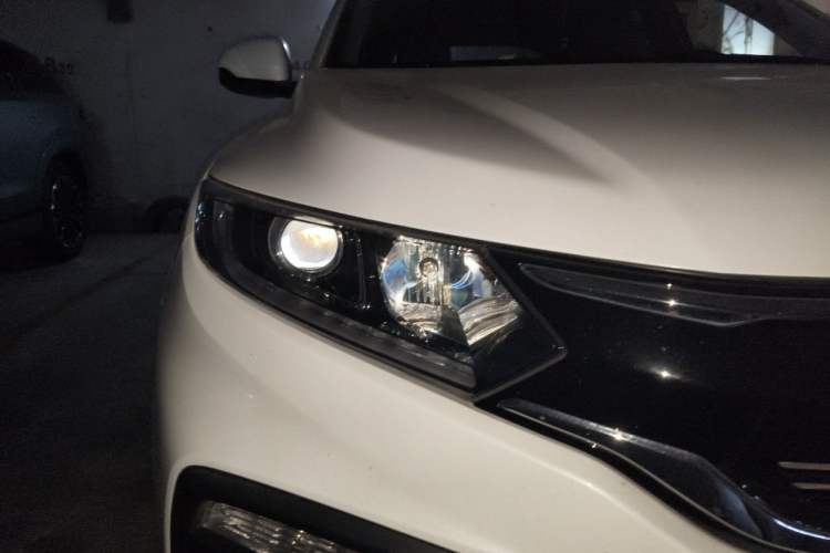 Used Honda XR-V 2017 1.5L LXi CVT Classic Edition Right Front Headlight