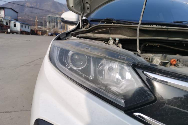 Used Honda XR-V 2017 1.8L EXi CVT Comfort Version Right Front Headlight