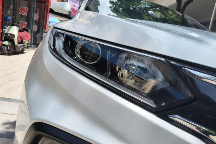 Used Honda XR-V 2017 1.8L EXi CVT Comfort Version Right Front Headlight