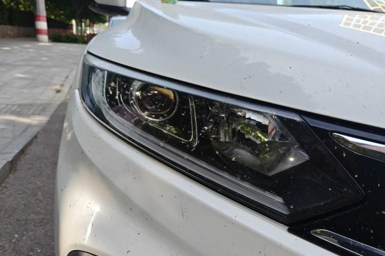 Used Honda XR-V 2017 1.8L EXi CVT Comfort Version Right Front Headlight
