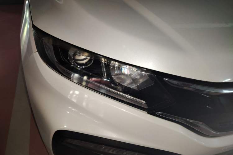 Used Honda XR-V 2017 1.5L LXi CVT Classic Edition Right Front Headlight
