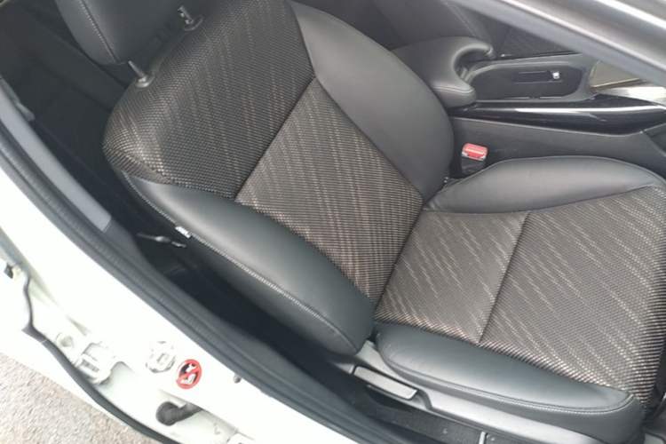 Used Honda XR-V 2017 1.5L LXi CVT Classic Edition Right Front Seat