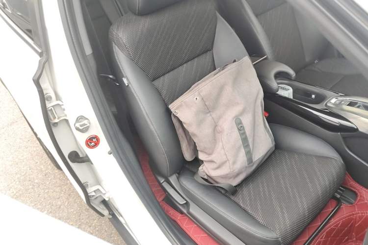Used Honda XR-V 2017 1.8L EXi CVT Comfort Version Right Front Seat