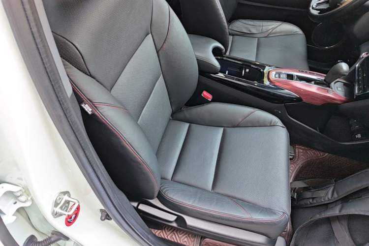 Used Honda XR-V 2017 1.8L VTi CVT Luxury Edition Right Front Seat