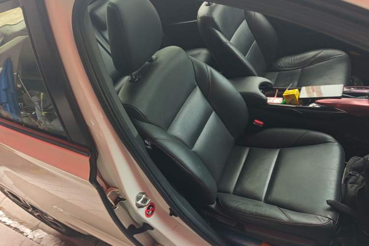 Used Honda XR-V 2017 1.8L VTi CVT Luxury Edition Right Front Seat