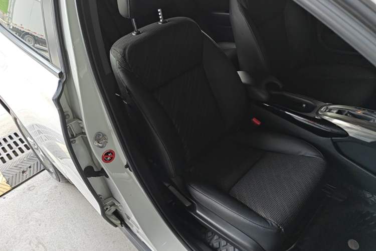 Used Honda XR-V 2017 1.5L LXi CVT Classic Edition Right Front Seat