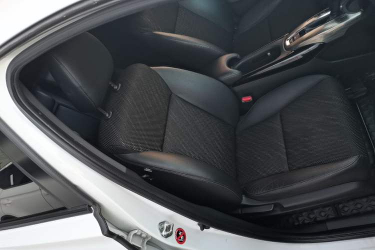 Used Honda XR-V 2017 1.5L LXi CVT Classic Edition Right Front Seat