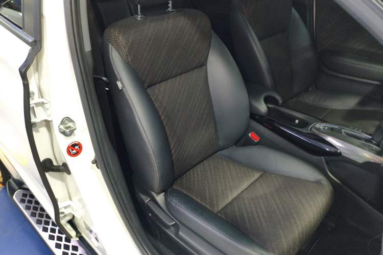 Used Honda XR-V 2017 1.8L EXi CVT Comfort Version Right Front Seat