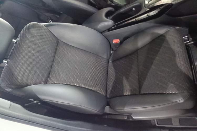 Used Honda XR-V 2017 1.5L LXi CVT Classic Edition Right Front Seat