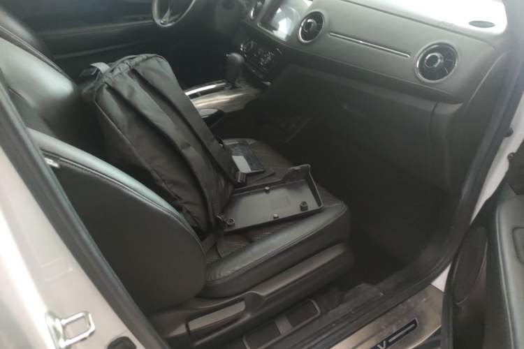 Used Honda XR-V 2017 1.8L EXi CVT Comfort Version Right Front Seat