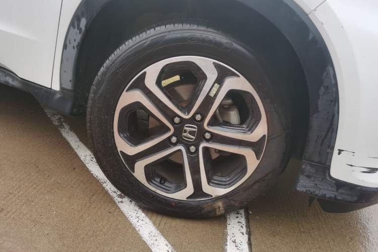 Used Honda XR-V 2017 1.8L VTi CVT Luxury Edition Right Front Wheel Hub