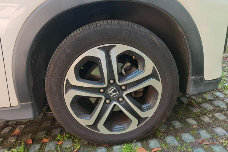 Used Honda XR-V 2017 1.8L EXi CVT Comfort Version Right Front Wheel Hub