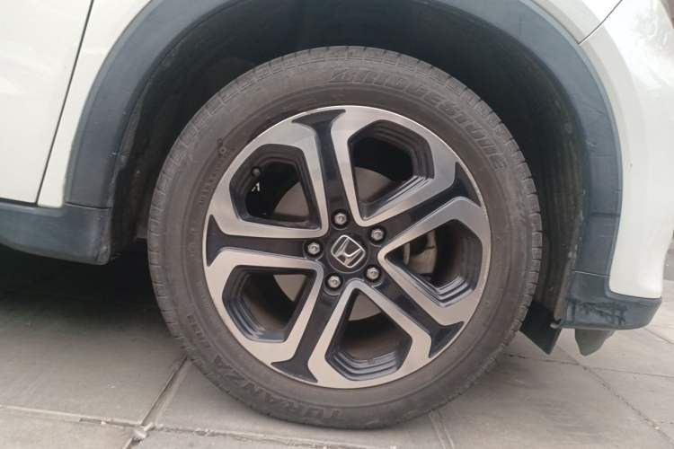 Used Honda XR-V 2017 1.8L VTi CVT Luxury Edition Right Front Wheel Hub