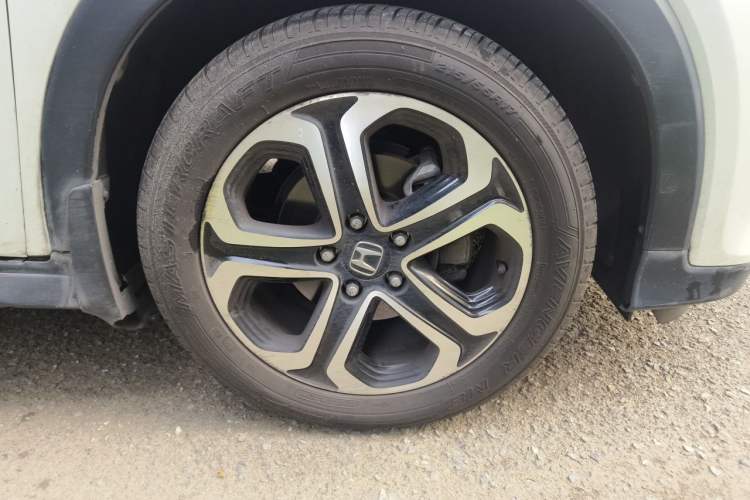 Used Honda XR-V 2017 1.8L EXi CVT Comfort Version Right Front Wheel Hub