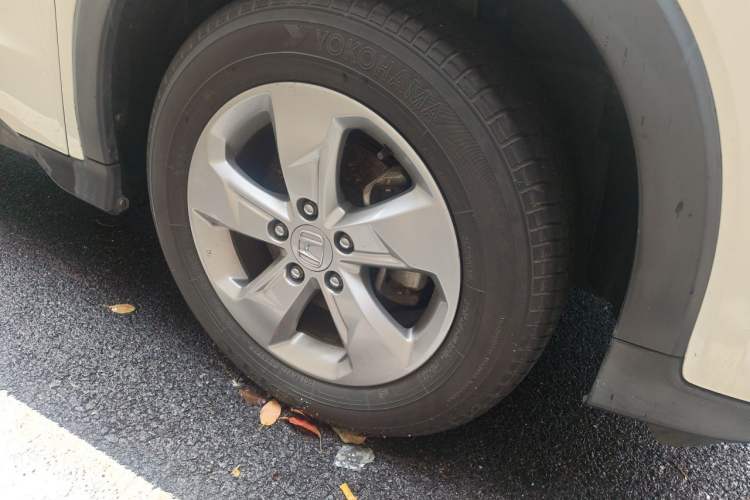 Used Honda XR-V 2017 1.5L LXi Manual Classic Edition Right Front Wheel Hub