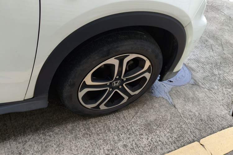 Used Honda XR-V 2017 1.8L EXi CVT Comfort Version Right Front Wheel Hub