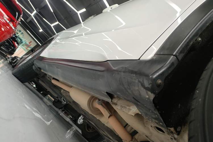 Used Honda XR-V 2017 1.5L LXi CVT Classic Edition Right Side Sill