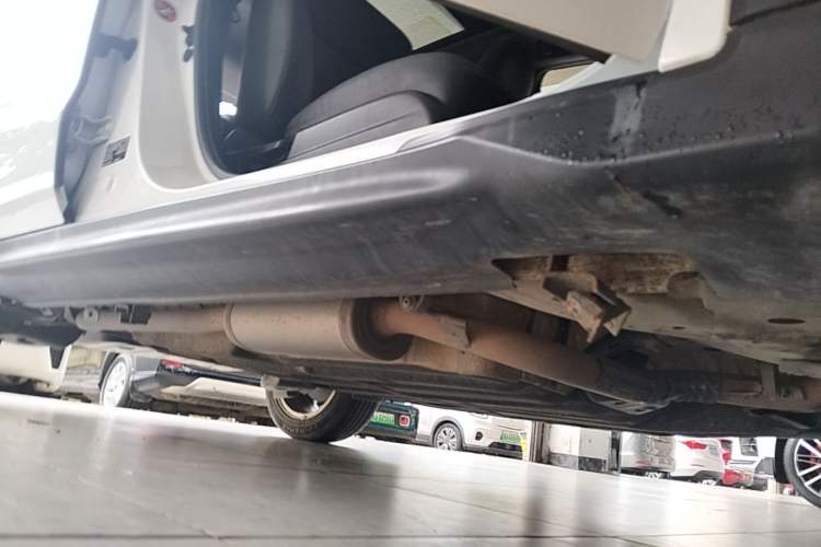 Used Honda XR-V 2017 1.8L EXi Manual Comfort Edition Right Side Sill
