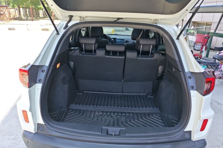 Used Honda XR-V 2017 1.8L VTi CVT Luxury Edition Trunk