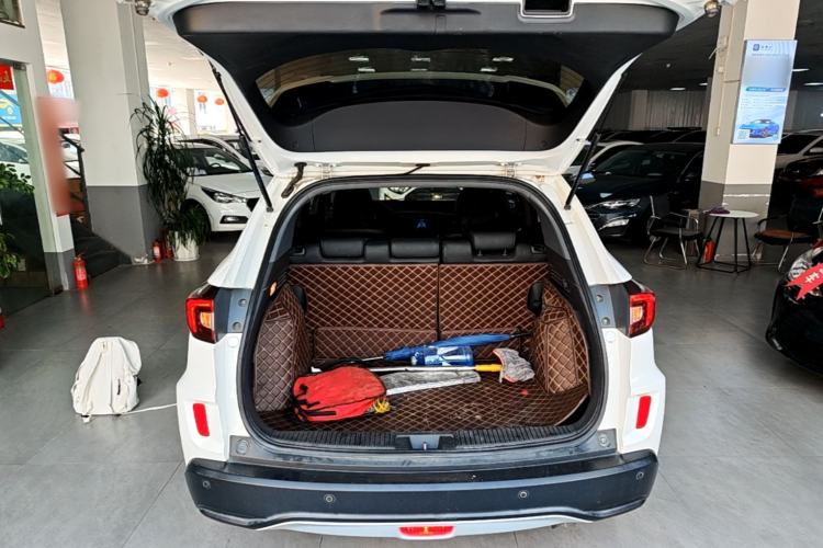 Used Honda XR-V 2017 1.5L LXi CVT Classic Edition Trunk