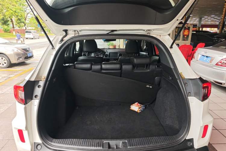Used Honda XR-V 2017 1.8L VTi CVT Luxury Edition Trunk