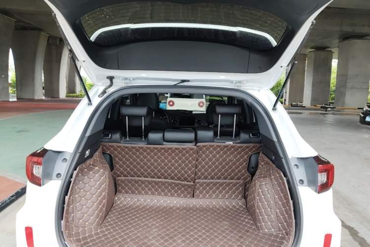 Used Honda XR-V 2017 1.8L VTi CVT Luxury Edition Trunk