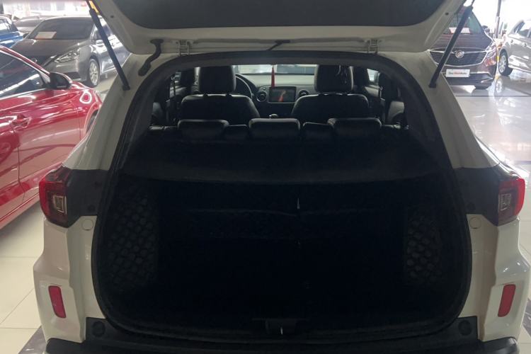 Used Honda XR-V 2017 1.5L LXi CVT Classic Edition Trunk