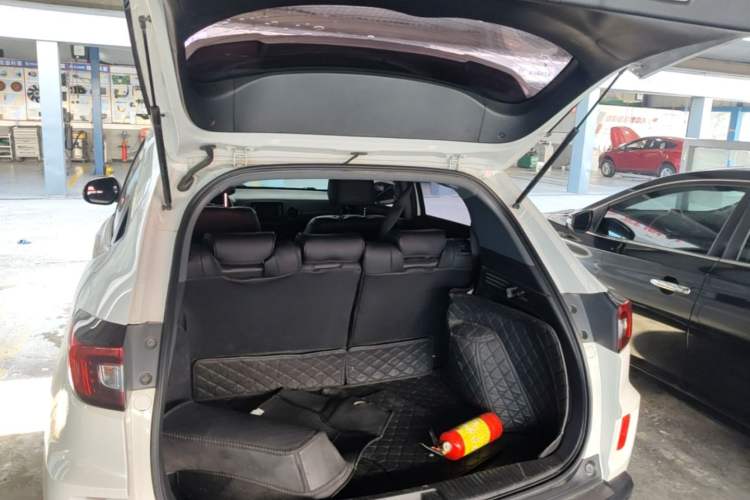 Used Honda XR-V 2017 1.5L LXi CVT Classic Edition Trunk