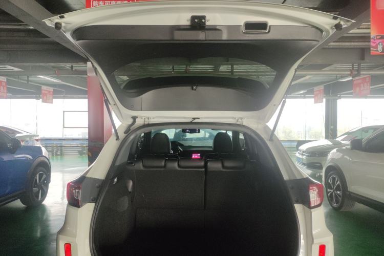 Used Honda XR-V 2017 1.5L LXi CVT Classic Edition Trunk