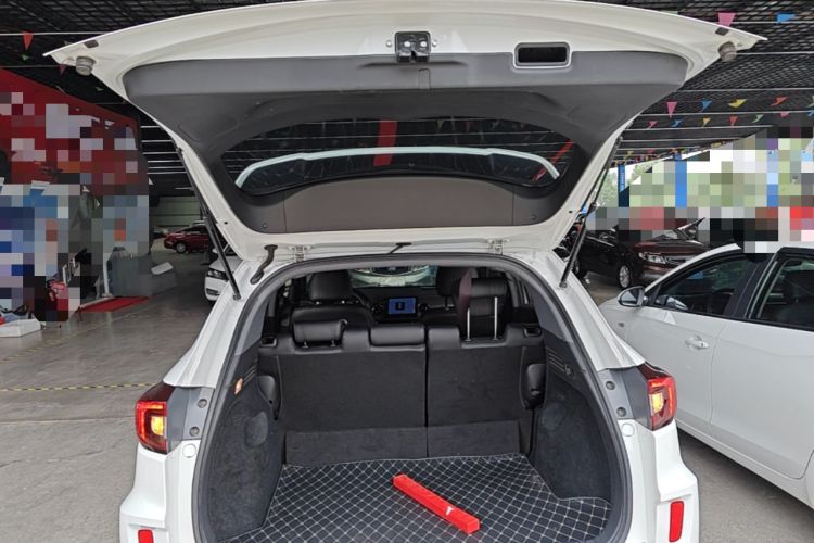 Used Honda XR-V 2017 1.5L LXi CVT Classic Edition Trunk