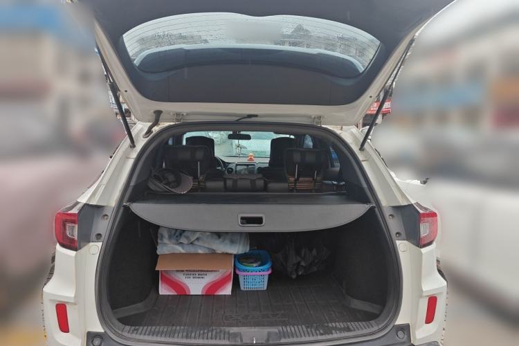 Used Honda XR-V 2017 1.5L LXi Manual Classic Edition Trunk