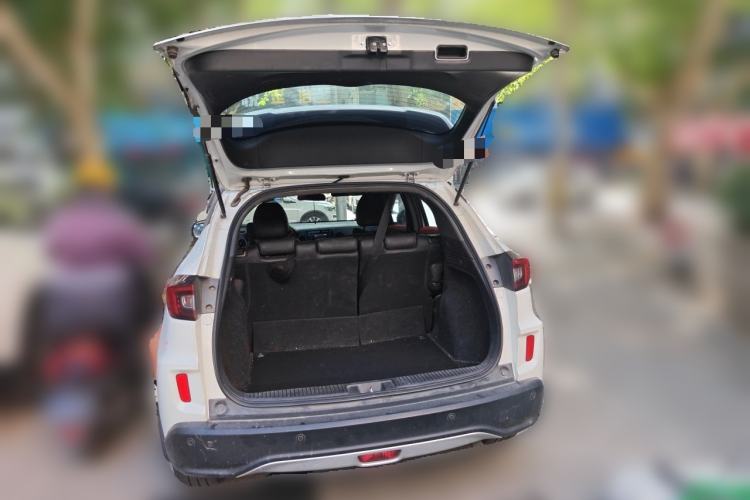 Used Honda XR-V 2017 1.5L LXi CVT Classic Edition Trunk