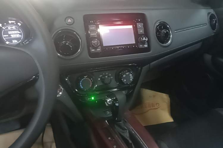 Used Honda XR-V 2017 1.8L EXi CVT Comfort Version Audio And AC Panel