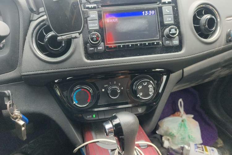 Used Honda XR-V 2017 1.5L LXi CVT Classic Edition Audio And AC Panel
