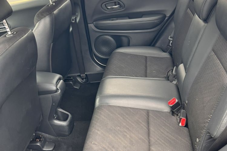 Used Honda XR-V 2017 1.5L LXi CVT Classic Edition Interior 3