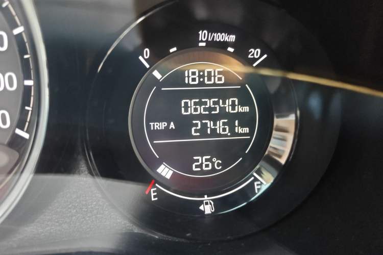 Used Honda XR-V 2017 1.5L LXi CVT Classic Edition Odometer Close Up