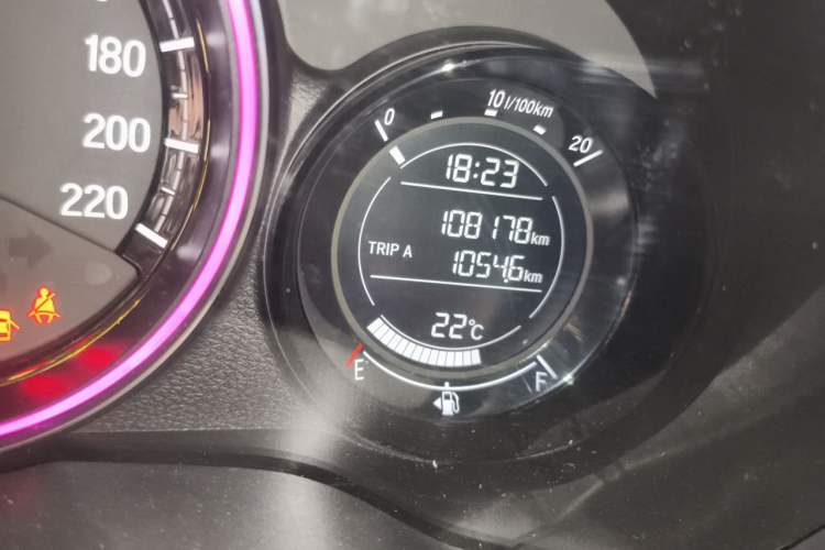 Used Honda XR-V 2017 1.5L LXi CVT Classic Edition Odometer Close Up