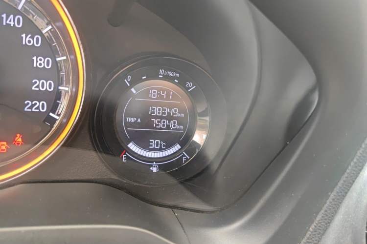 Used Honda XR-V 2017 1.8L EXi CVT Comfort Version Odometer Close Up