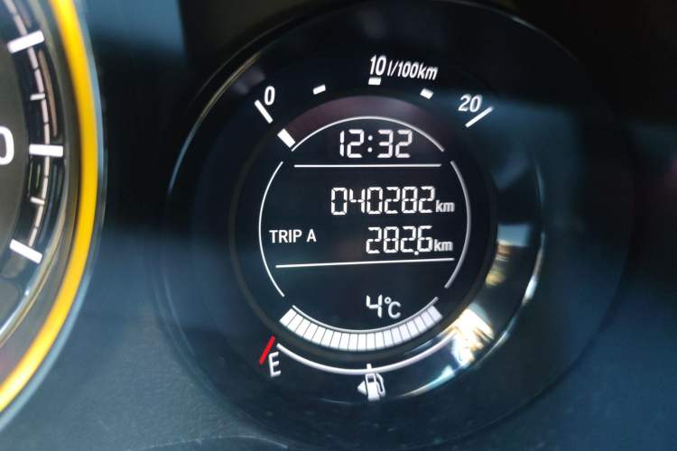 Used Honda XR-V 2017 1.8L EXi CVT Comfort Version Odometer Close Up