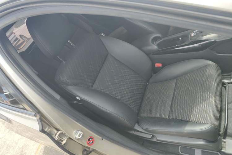 Used Honda XR-V 2017 1.8L EXi CVT Comfort Version Right Front Seat